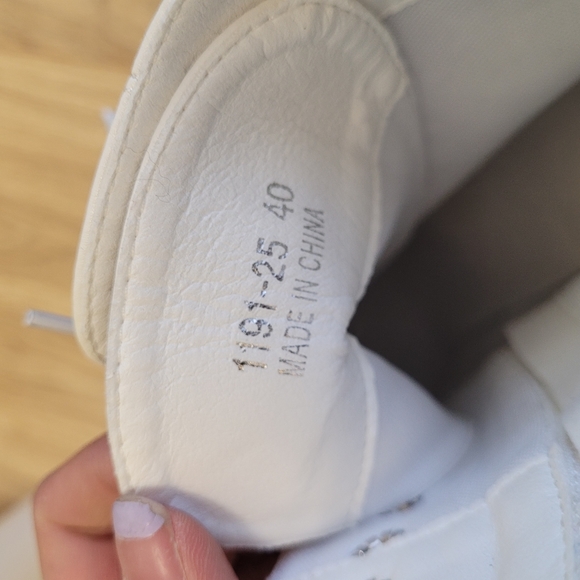 White Platform booties - Picture 5 of 9